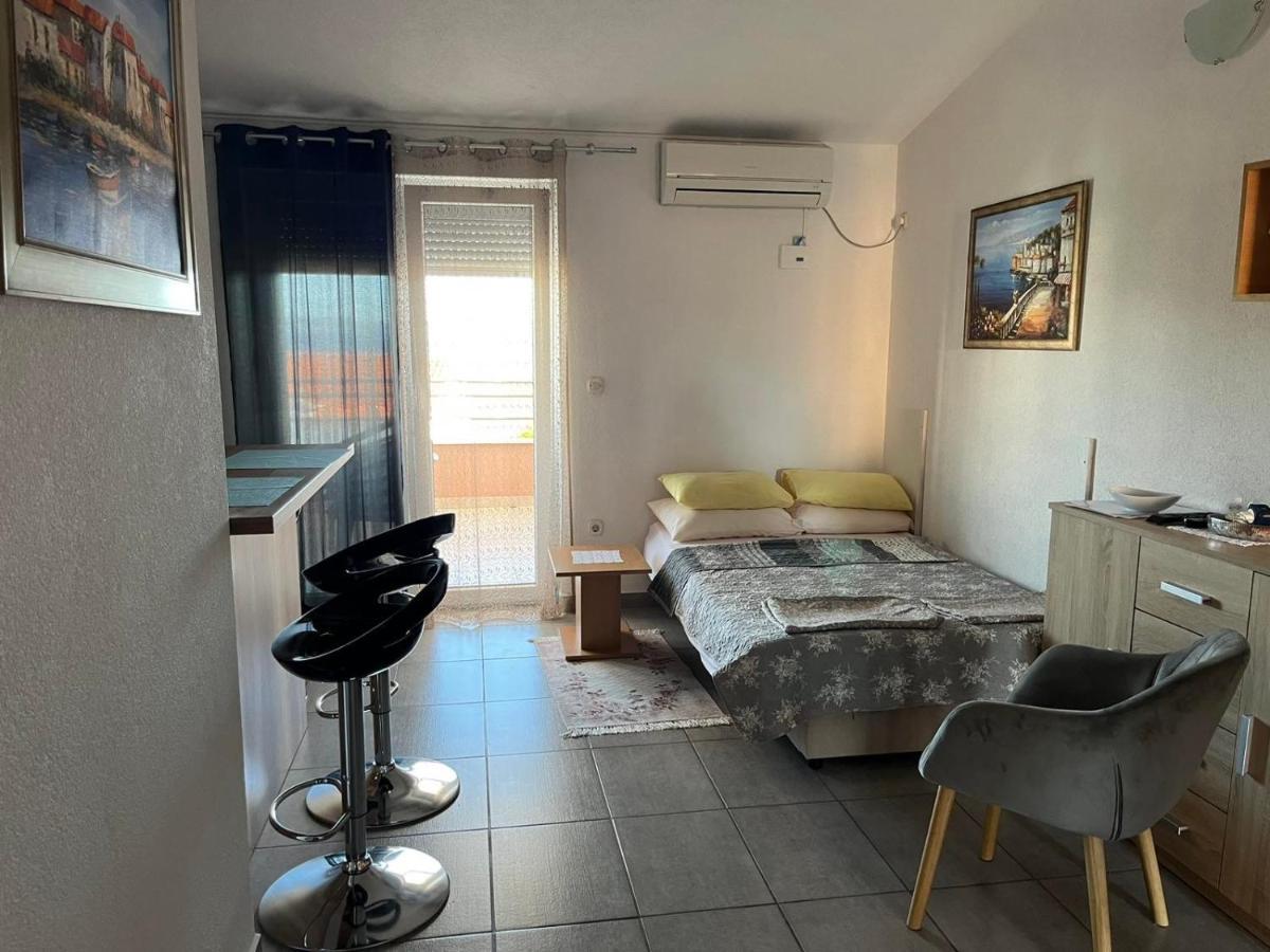 Apartmani Mia Trogir Buitenkant foto