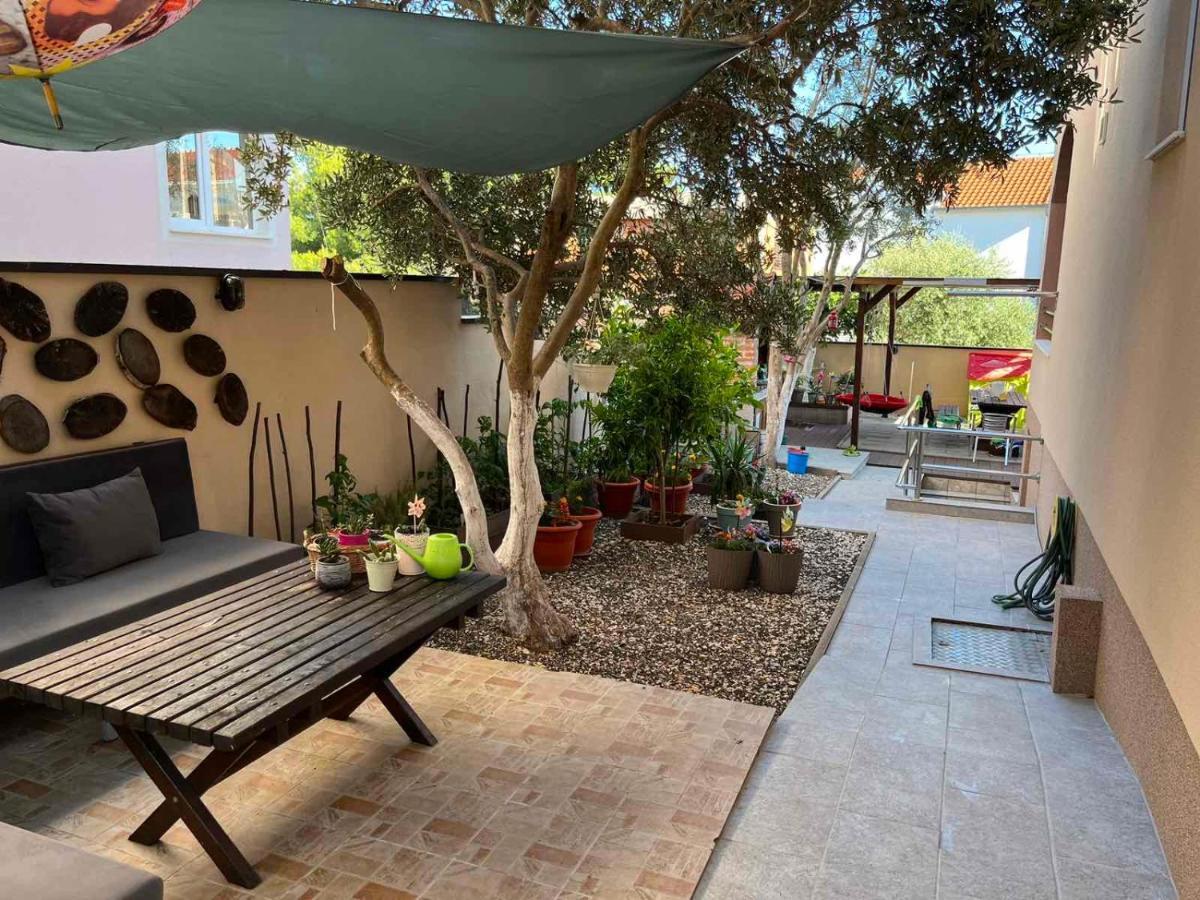 Apartmani Mia Trogir Buitenkant foto